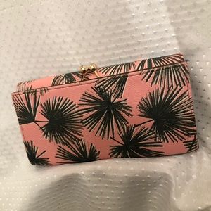 Beachhead Wallet